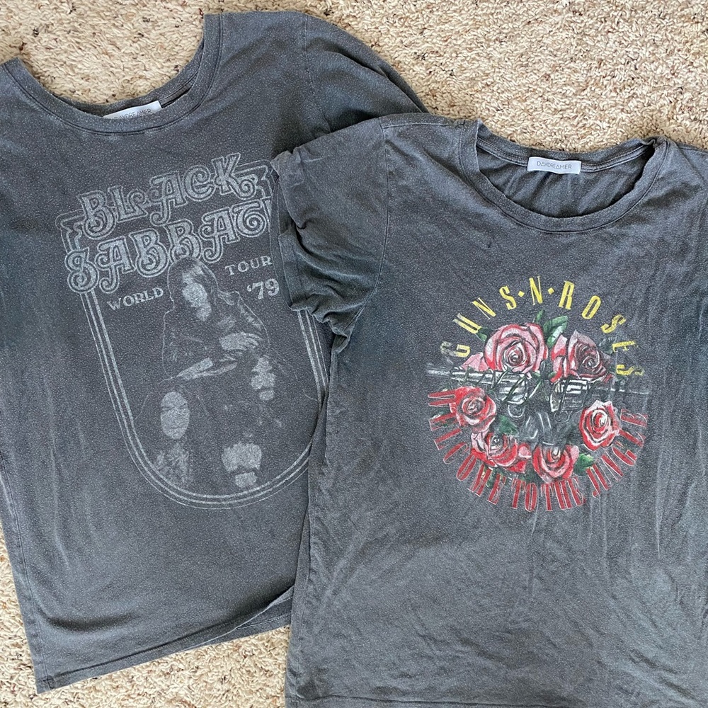 2 Daydreamer band tees